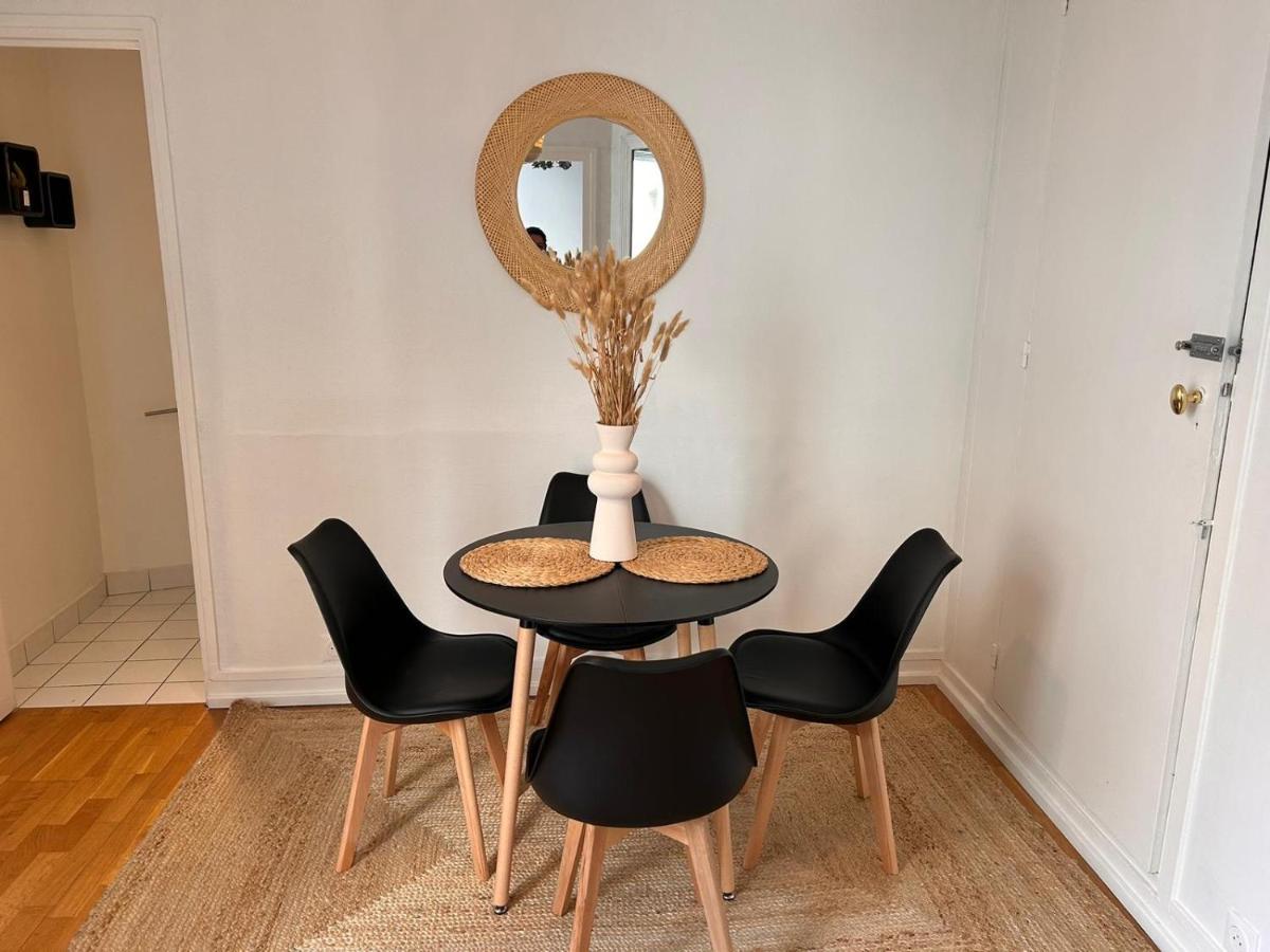 Chic Apartment On The Famous Shopping Rue Du Faubourg Saint-Honore Street パリ エクステリア 写真